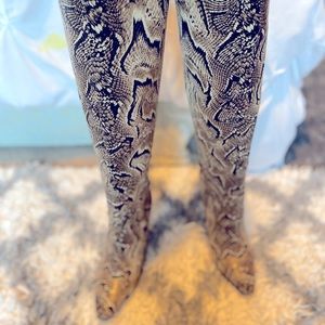 Vince Camuto Snake Print heeled boots